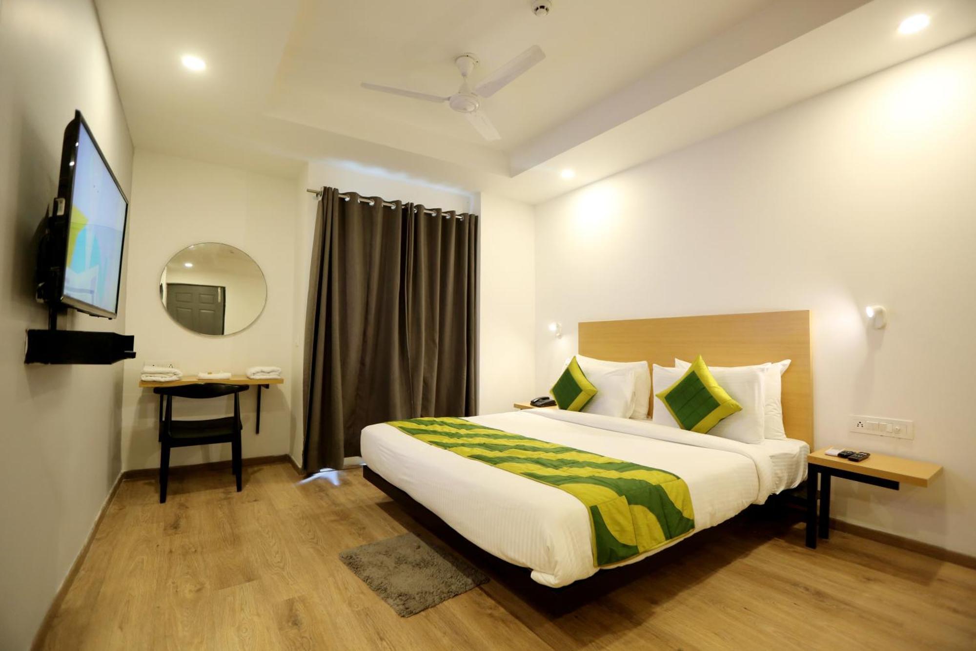 The Roseman Hotel & Suites Ghaziabad Bagian luar foto